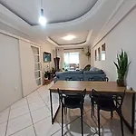 Apto Com Terraco, Mesa De Bilhar