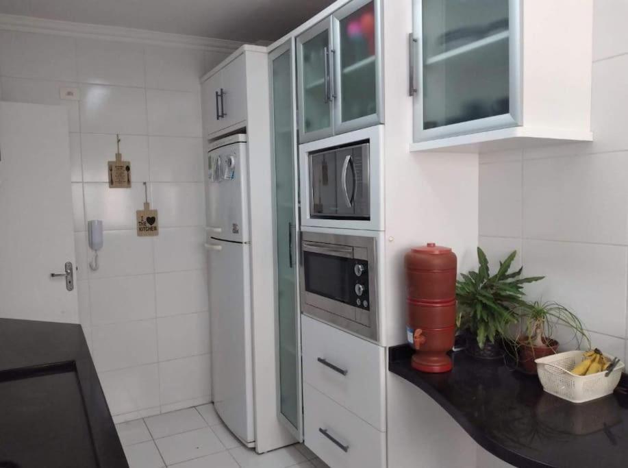 Apto Com Terraco, Mesa De Bilhar